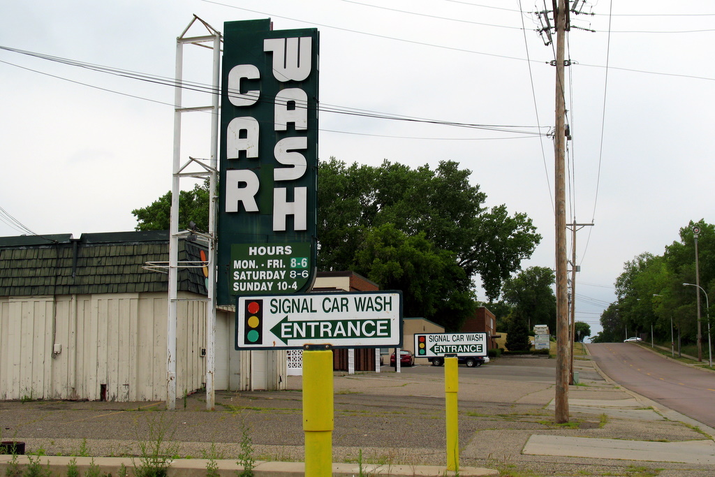 The Signal Car Wash in West St Paul is now closed.