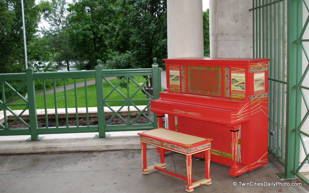 The pianos on parade project has placed 20 uniquely painted pianos throughout the city of St Paul, with the goal to inspire kids and anyone interested in art and music.